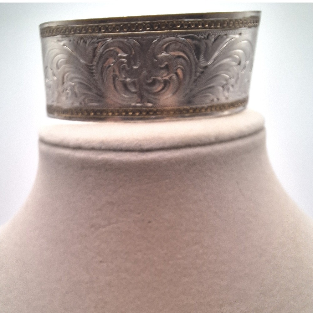 Vintage southwestern engraved scroll cuff bracelet milgrane beaded border tone